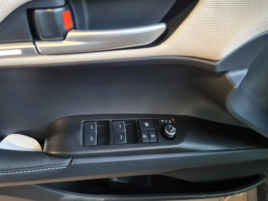 تويوتا كامري LE 2026 