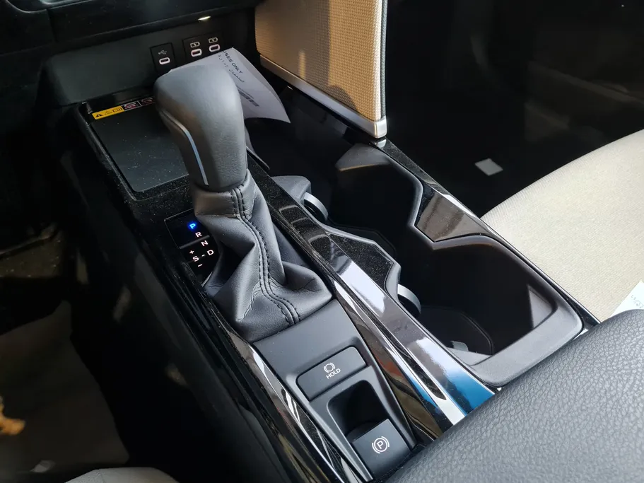 تويوتا كامري LE 2026 