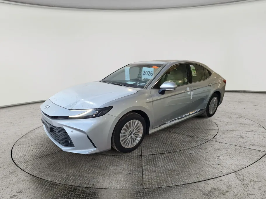 تويوتا كامري LE 2026 