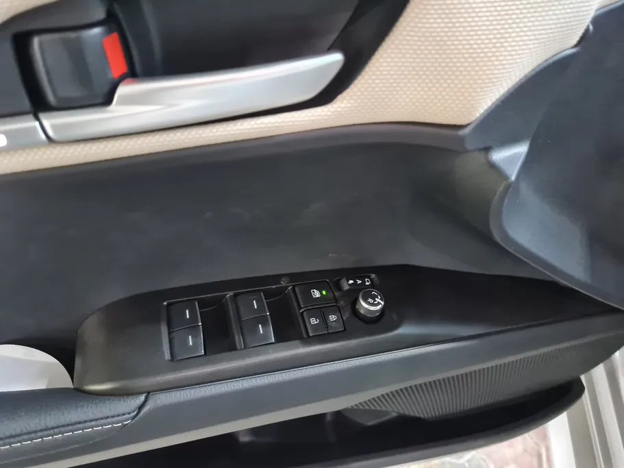 تويوتا كامري LE 2026 