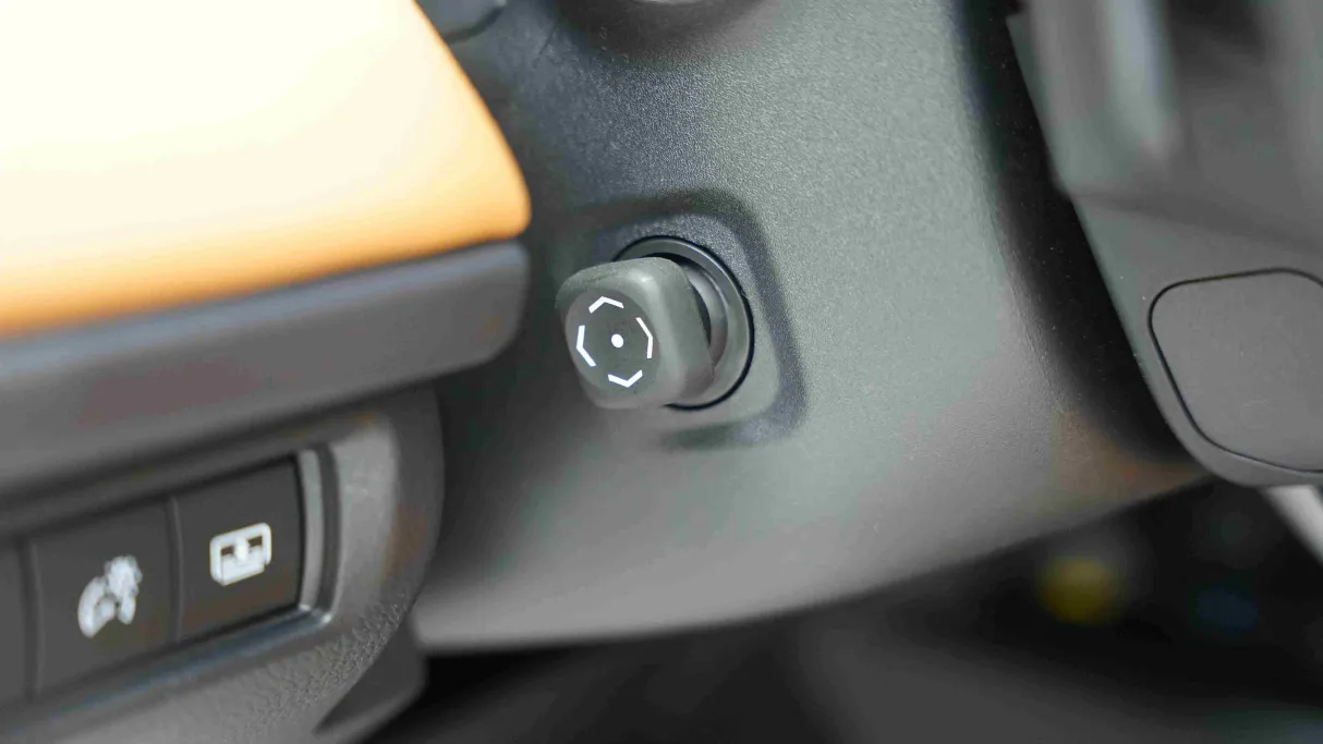 تويوتا كامري LUMIERE HEV 2026 