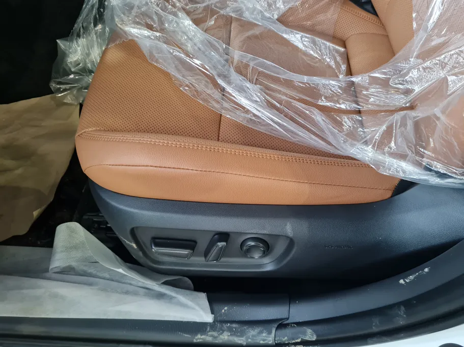 تويوتا كامري LUMIERE HEV 2026 