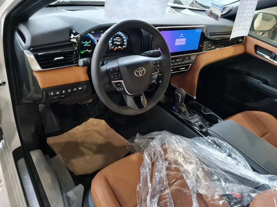 تويوتا كامري LUMIERE HEV 2026 