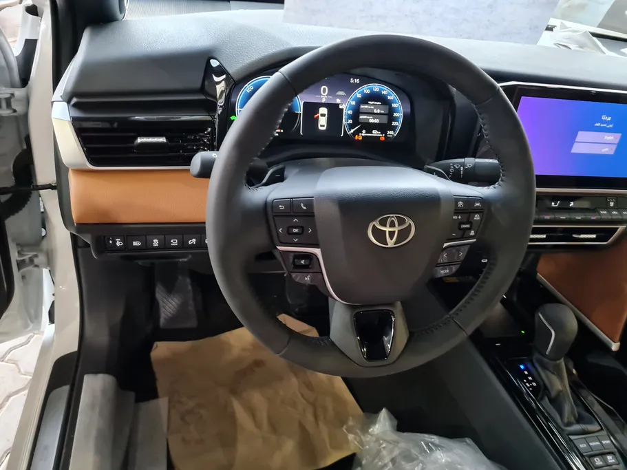 تويوتا كامري LUMIERE HEV 2026 