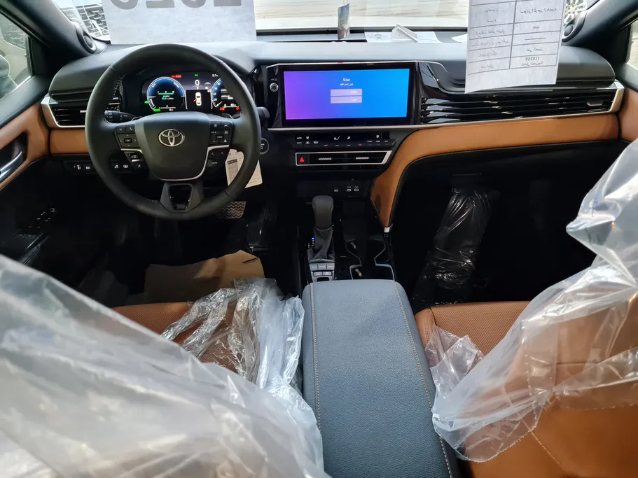 تويوتا كامري LUMIERE HEV 2026 