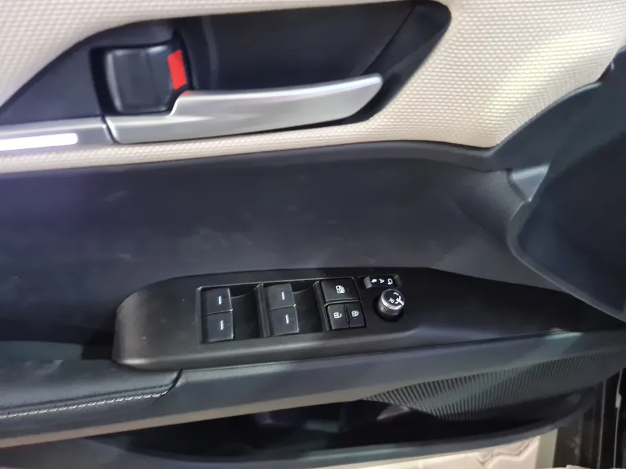 تويوتا كامري LE 2026 