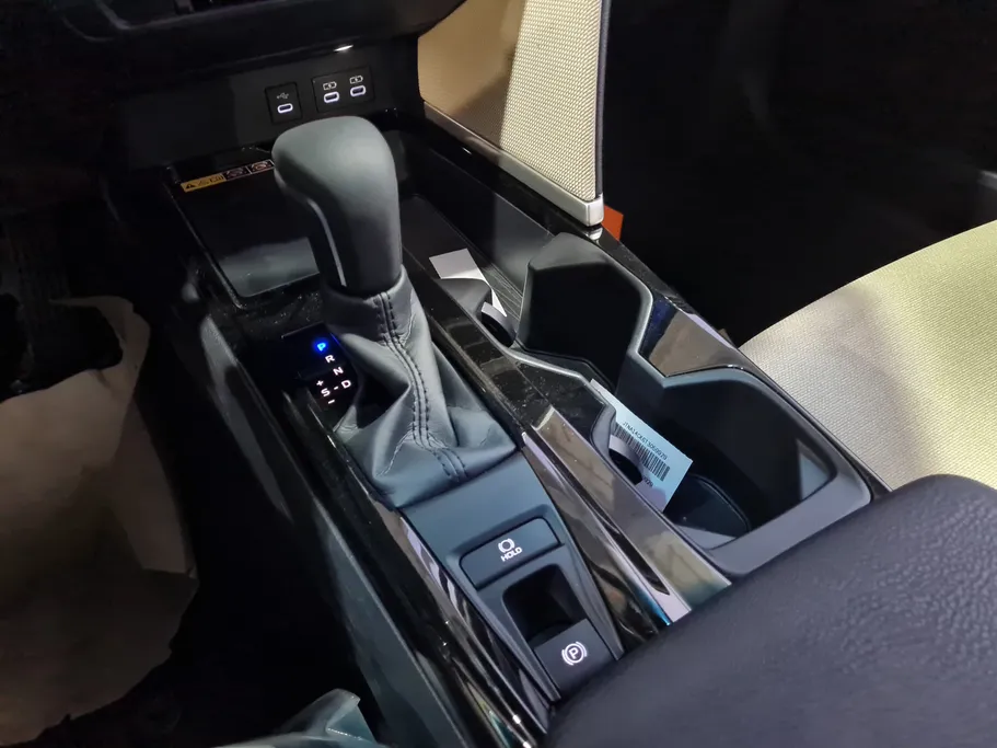 تويوتا كامري LE 2026 