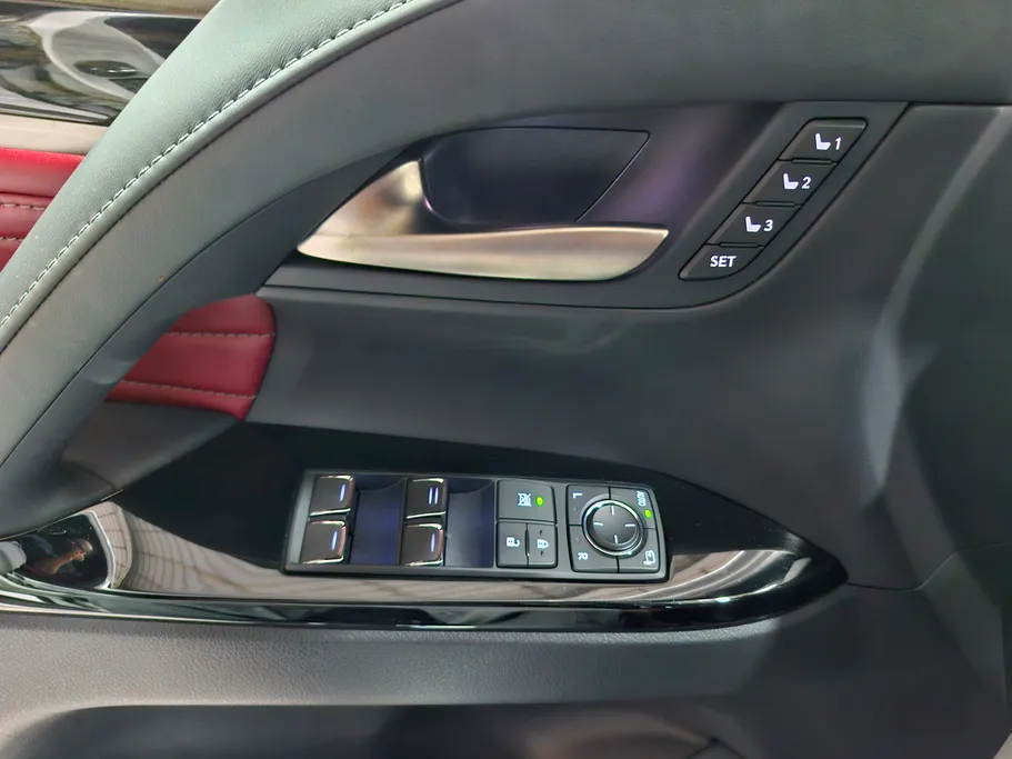 2021 Lexus LX 570 Black Ed. 