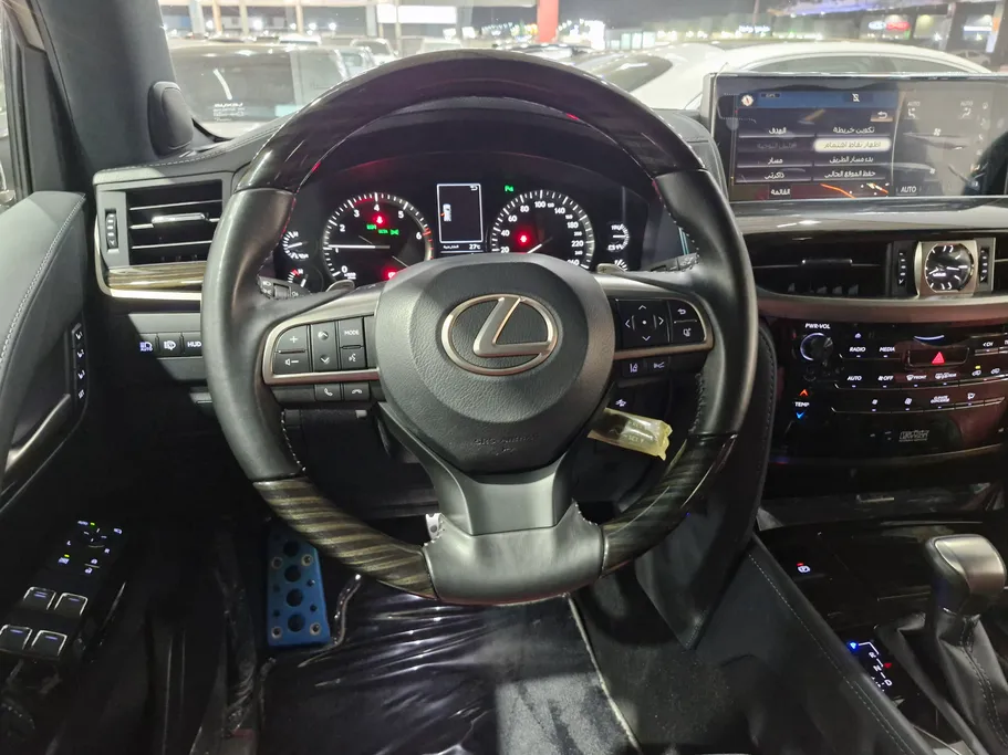 2021 Lexus LX 570 Black Ed. 