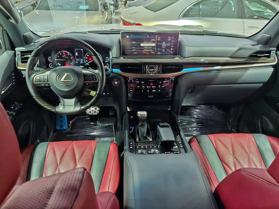 2021 Lexus LX 570 Black Ed. 