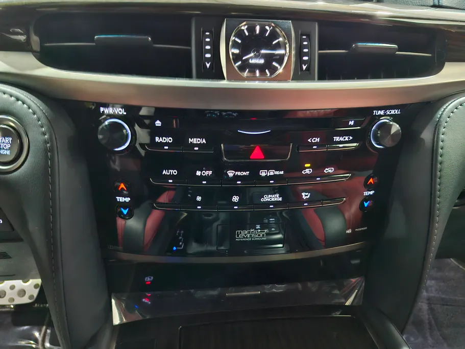 2021 Lexus LX 570 Black Ed. 