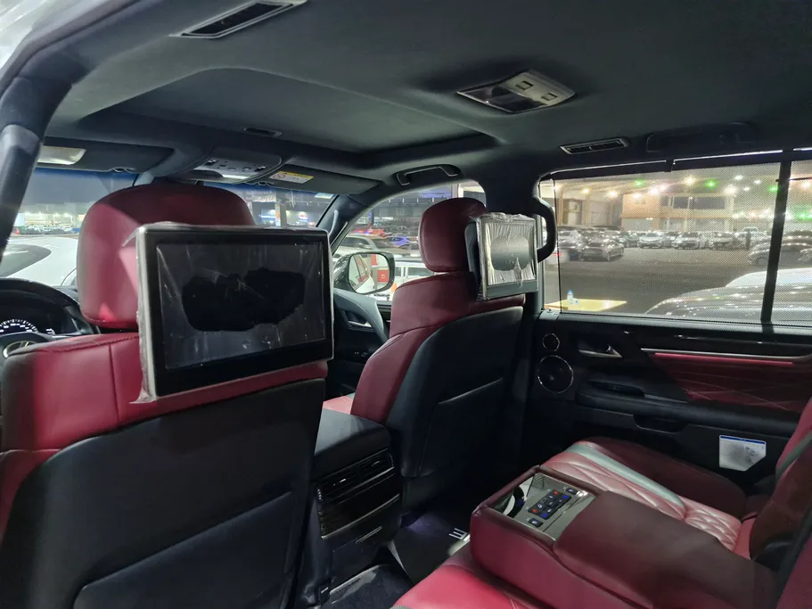 2021 Lexus LX 570 Black Ed. 