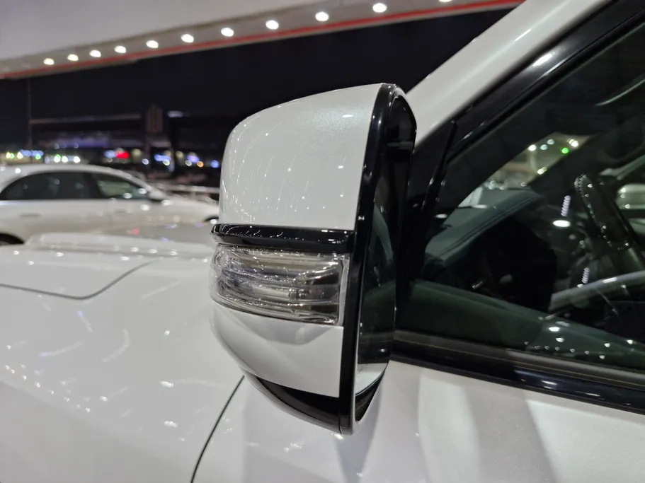 2021 Lexus LX 570 Black Ed. 