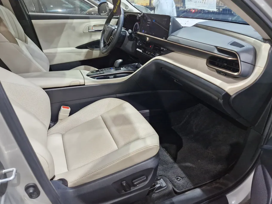 2023 Toyota Crown Premium 