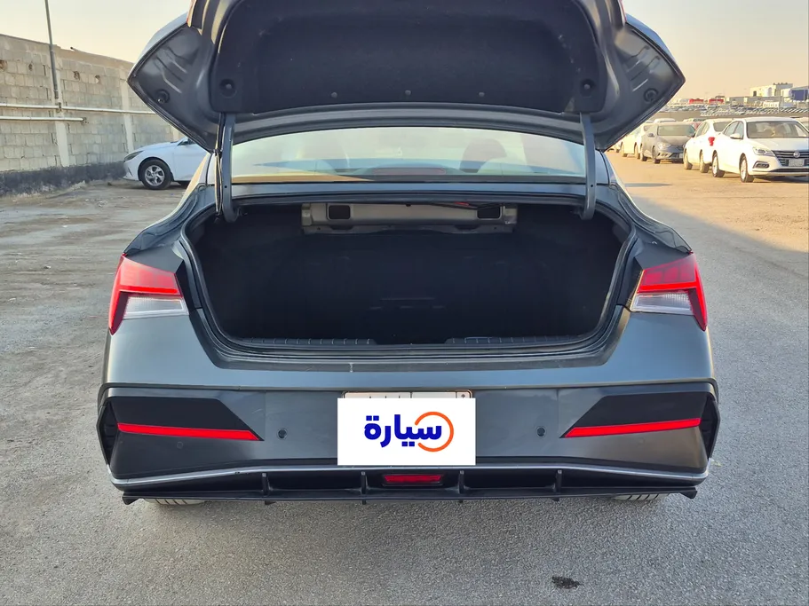 2024 Hyundai Elantra Comfort 