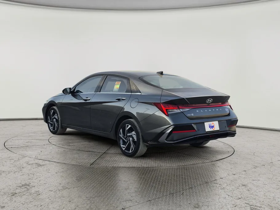 2024 Hyundai Elantra Comfort 