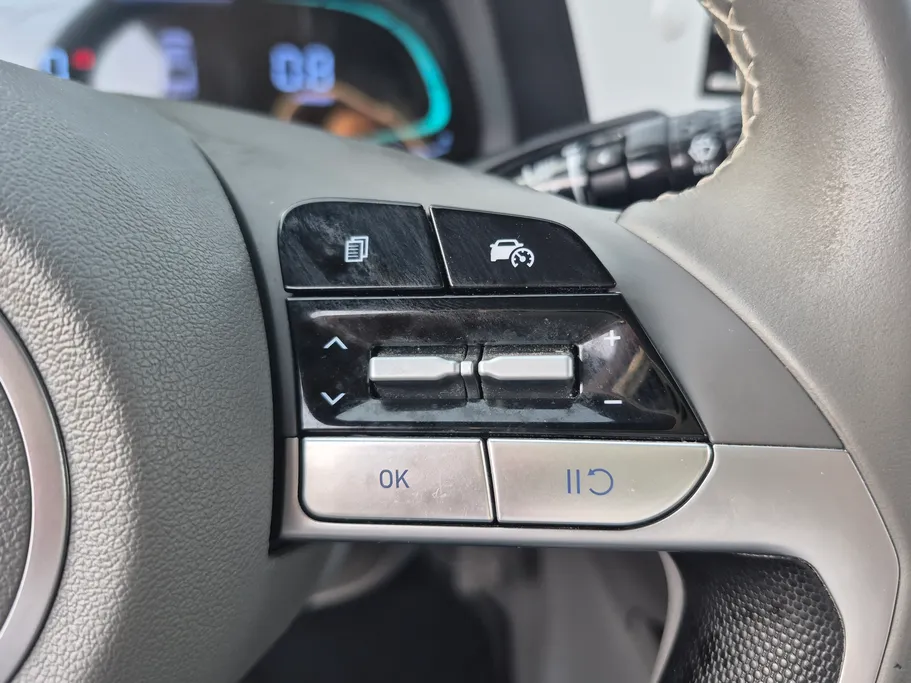 2024 Hyundai Elantra Comfort 