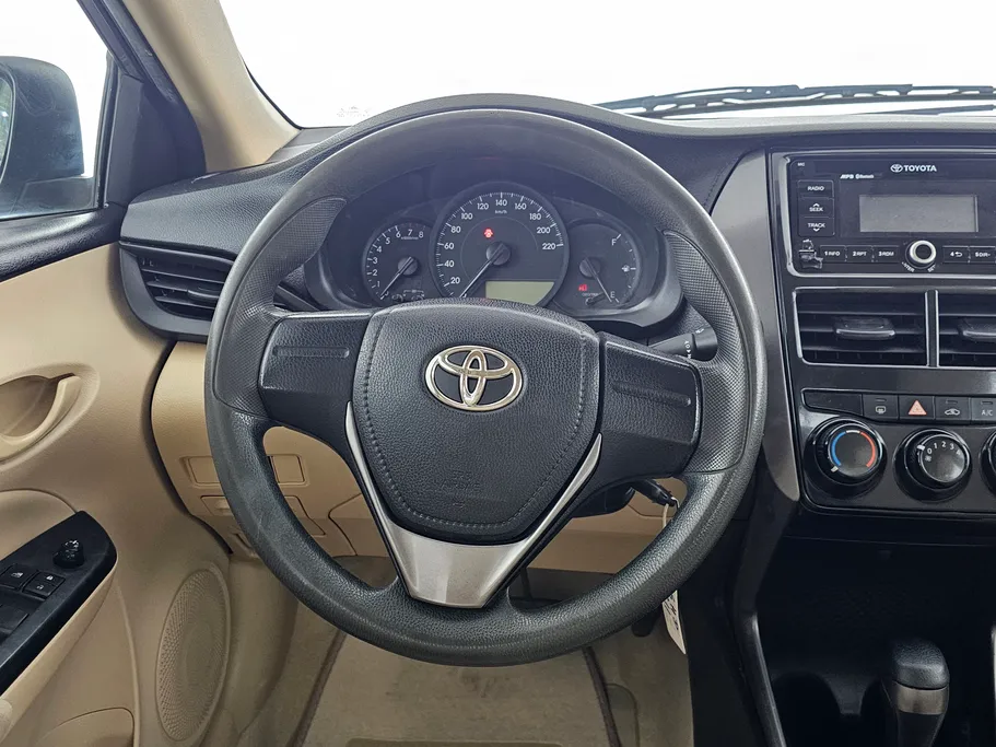 2021 Toyota Yaris  Y 