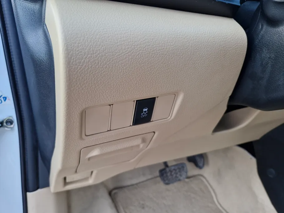 تويوتا يارس Y 2021 