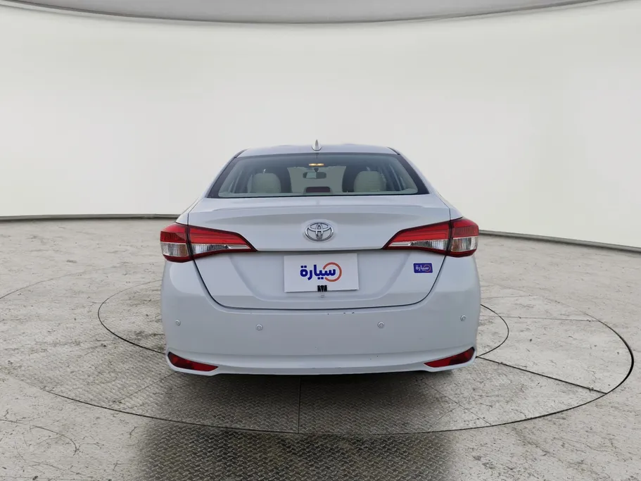 2021 Toyota Yaris  Y 