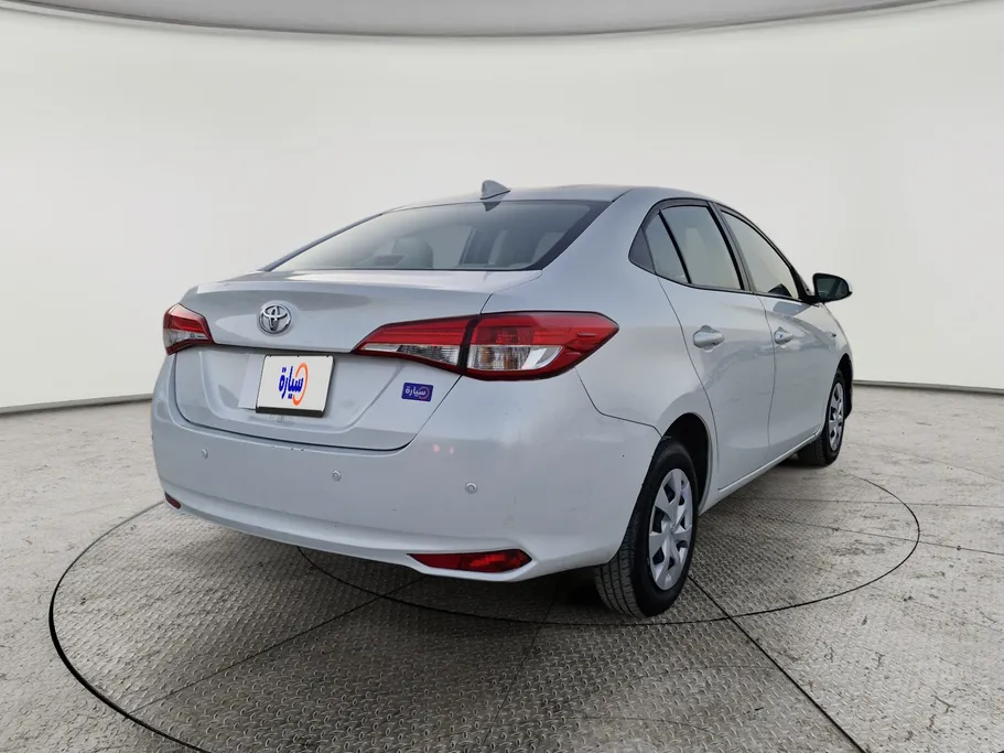 2021 Toyota Yaris  Y 