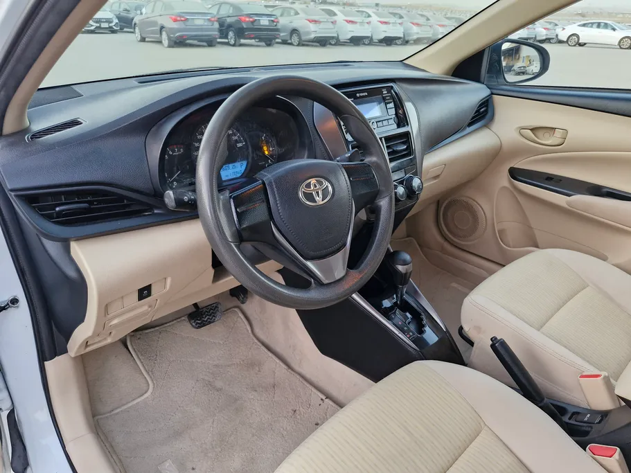 2021 Toyota Yaris  Y 