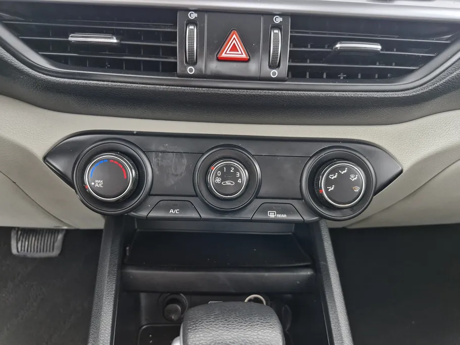 كيا سيراتو LX 2022 