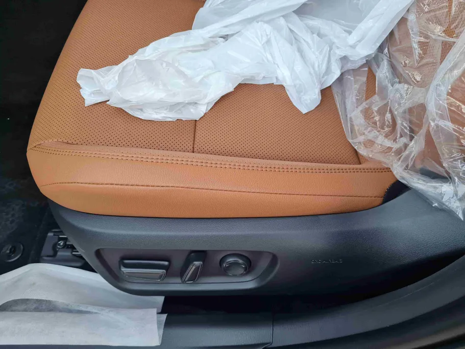 2026 Toyota Camry  LUMIERE HEV 