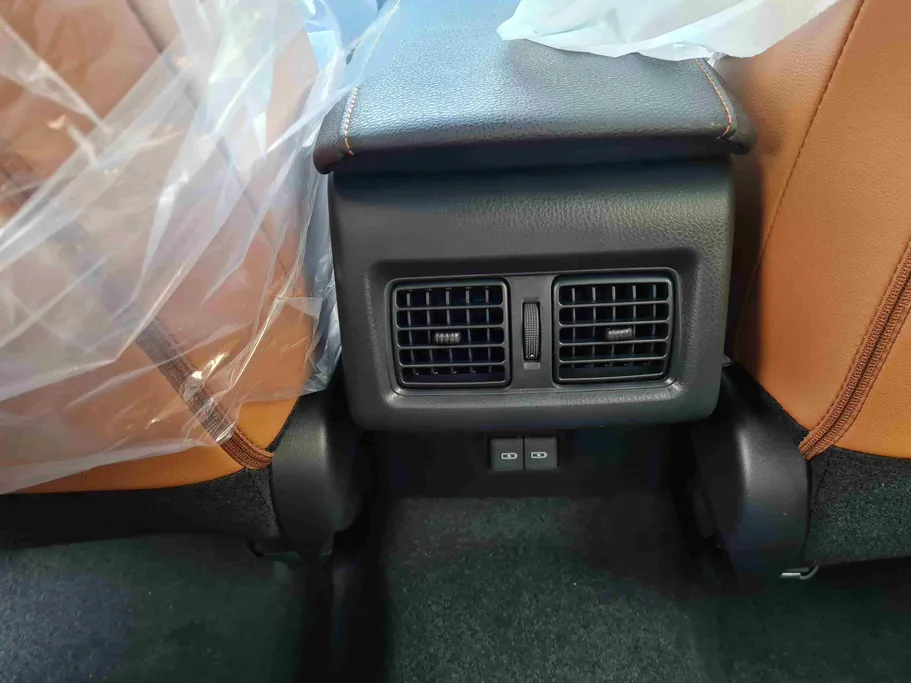 2026 Toyota Camry  LUMIERE HEV 