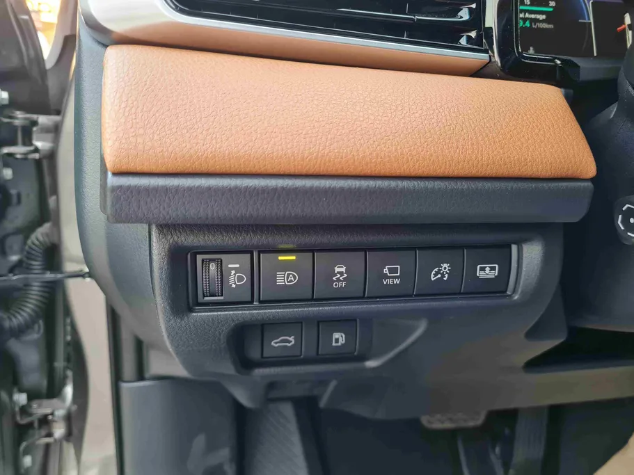 2026 Toyota Camry  LUMIERE HEV 