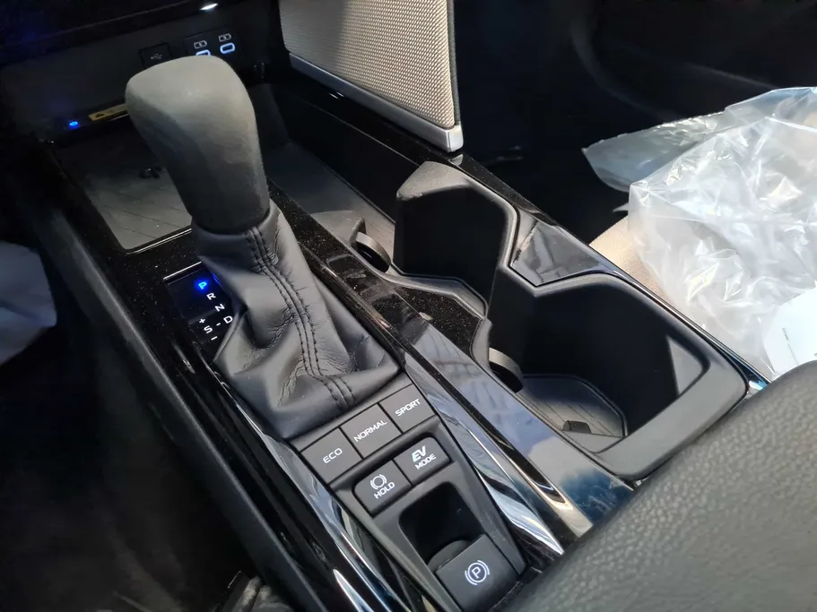 2026 Toyota Camry  E Plus HEV 