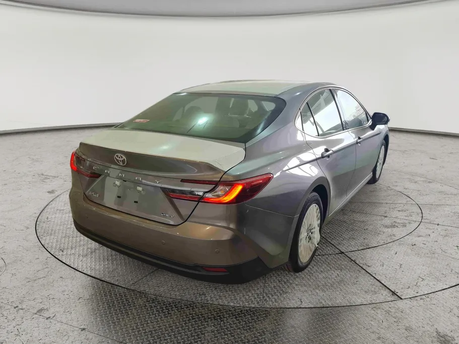 2026 Toyota Camry  E Plus HEV 