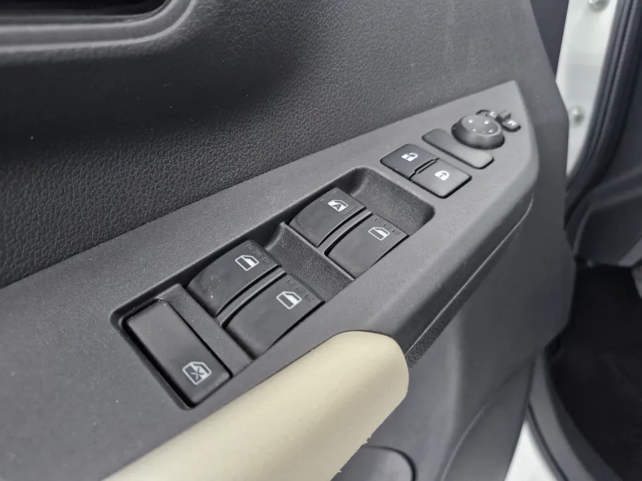 تويوتا يارس Y Plus 2023 