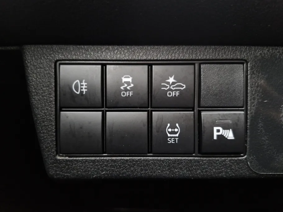 تويوتا يارس Y Plus 2023 