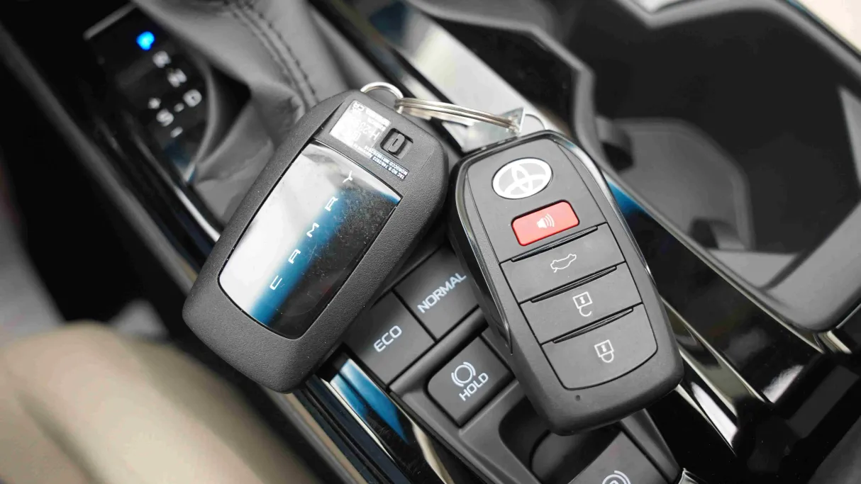 تويوتا كامري LE HEV 2026 