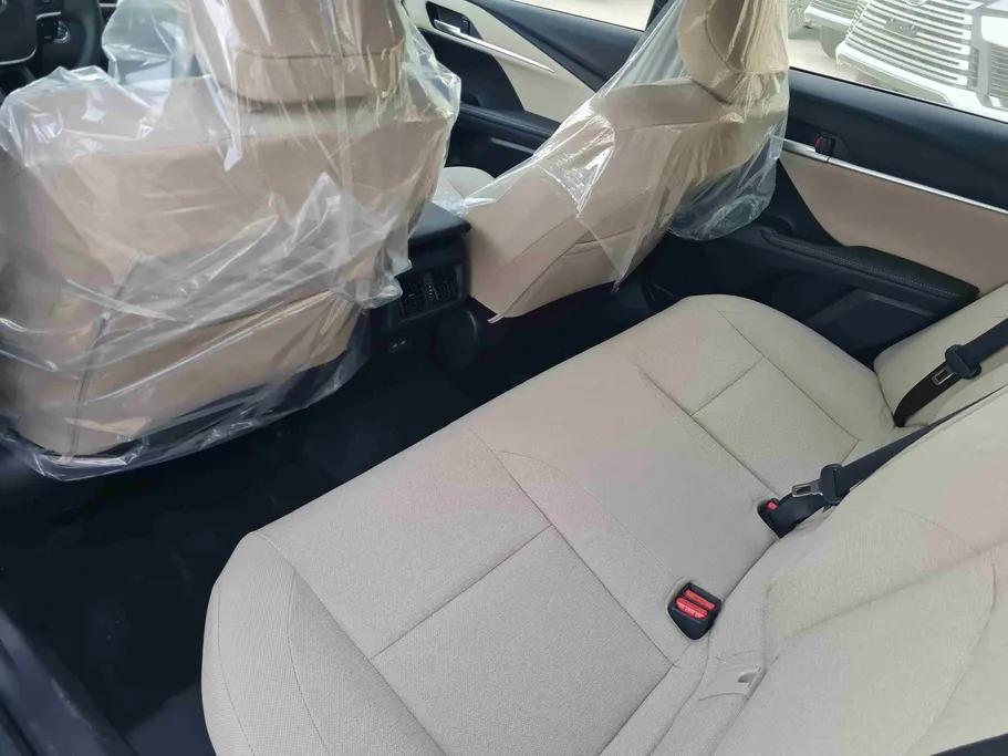 2026 Toyota Camry  LE HEV 