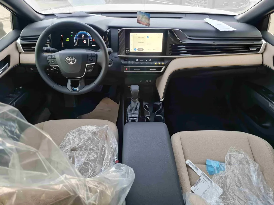 2026 Toyota Camry  LE HEV 