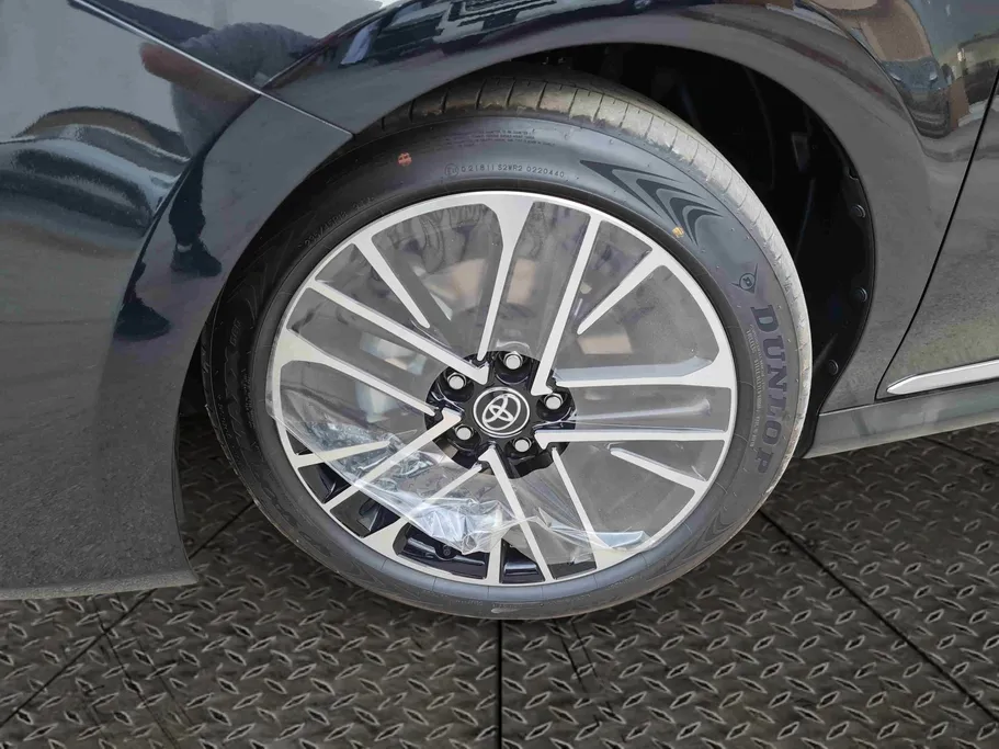 2026 Toyota Camry  LE HEV 