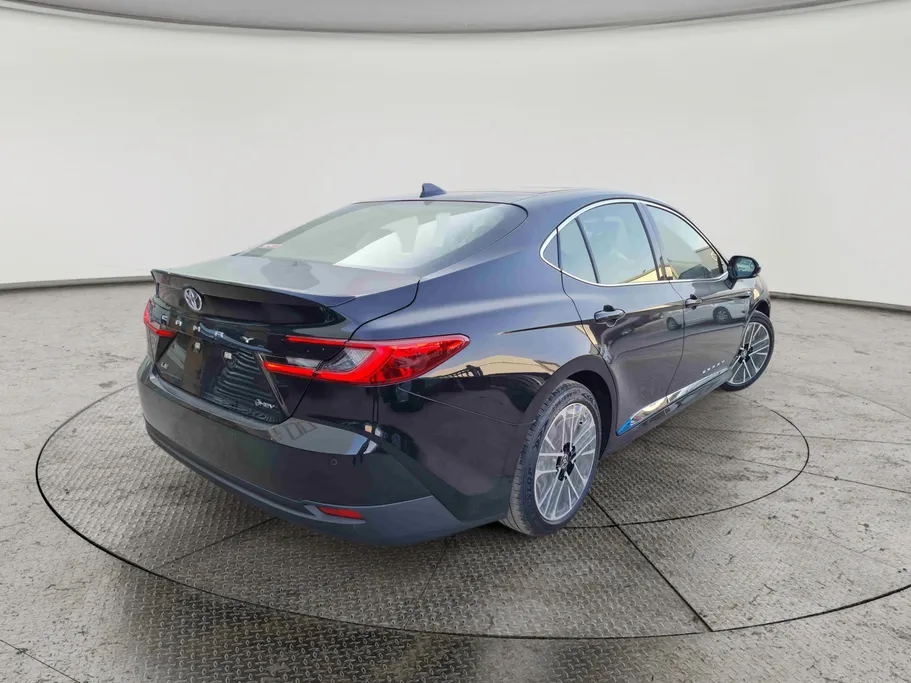 2026 Toyota Camry  LE HEV 