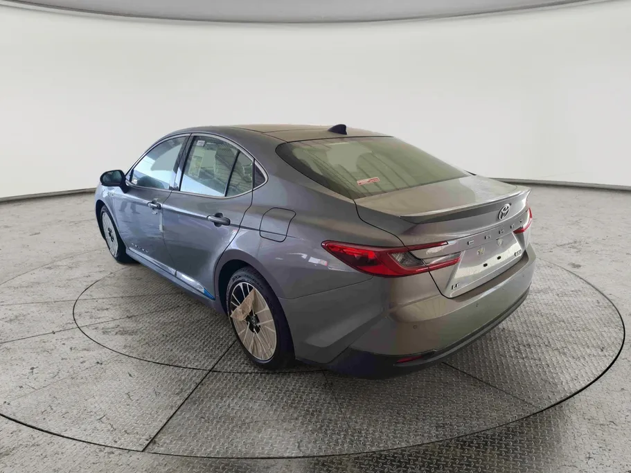 تويوتا كامري LE HEV 2026 