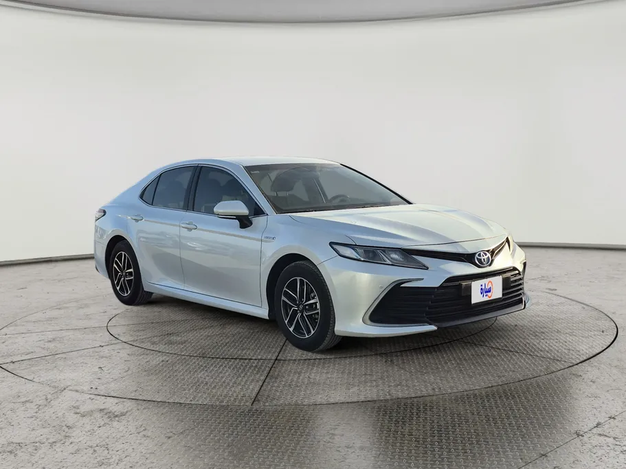 تويوتا كامري LE HEV 2022 