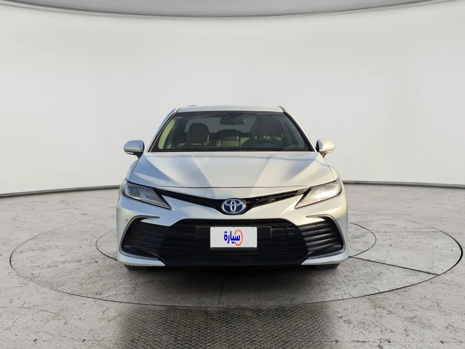 تويوتا كامري LE HEV 2022 
