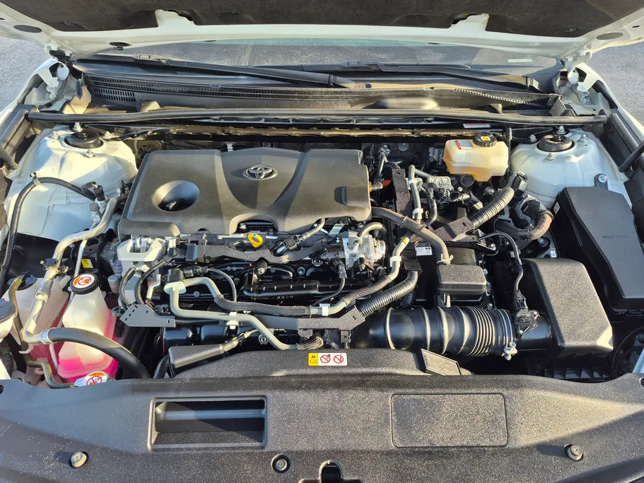 تويوتا كامري LE HEV 2022 