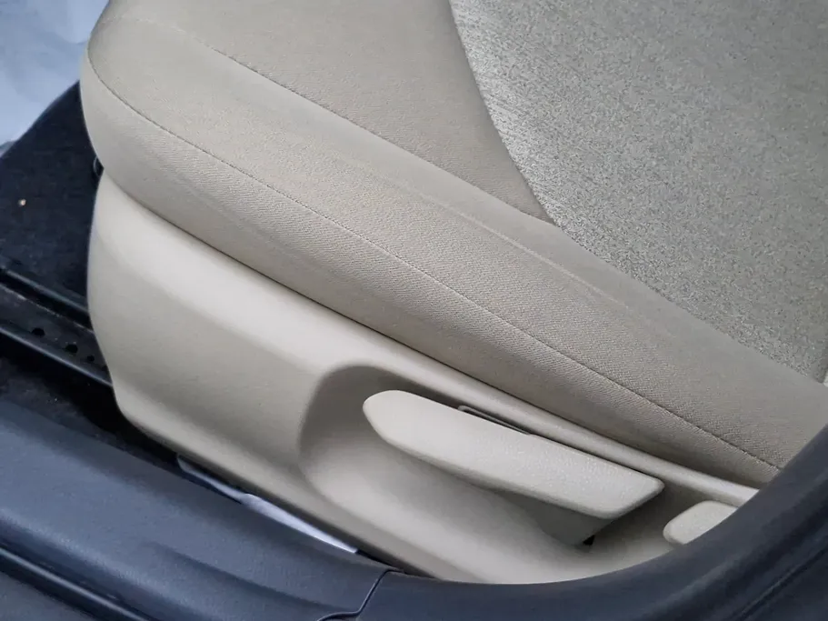 2022 Toyota Camry  LE HEV 