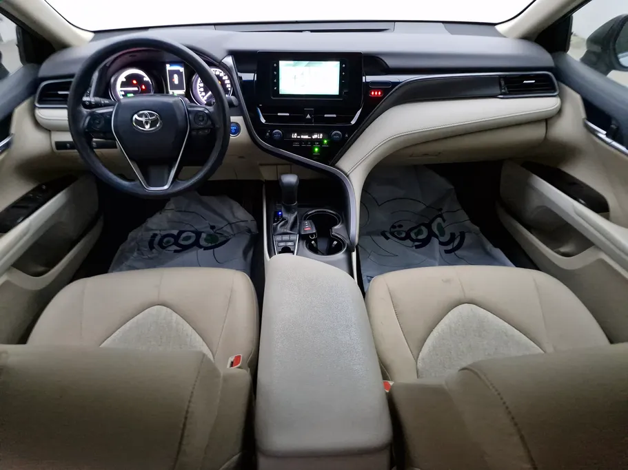 2022 Toyota Camry  LE HEV 