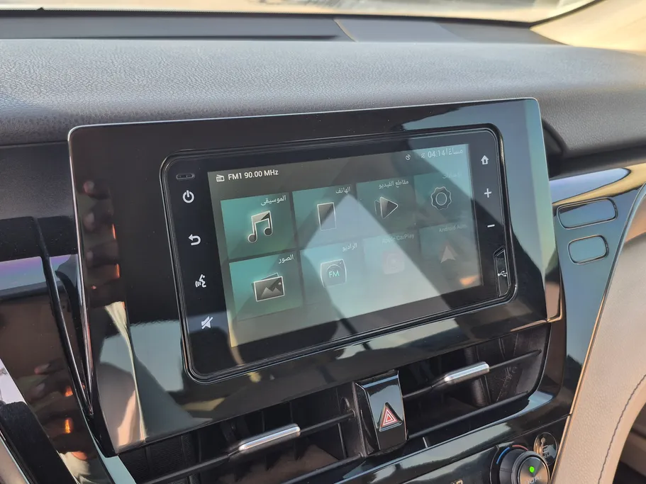 تويوتا كامري LE HEV 2022 