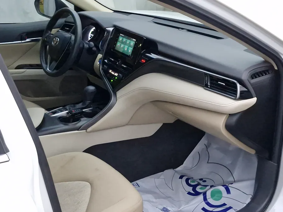 2022 Toyota Camry  LE HEV 