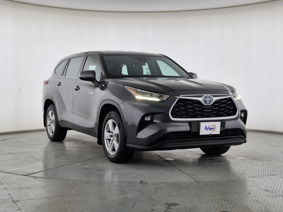 2022 Toyota Highlander LE 