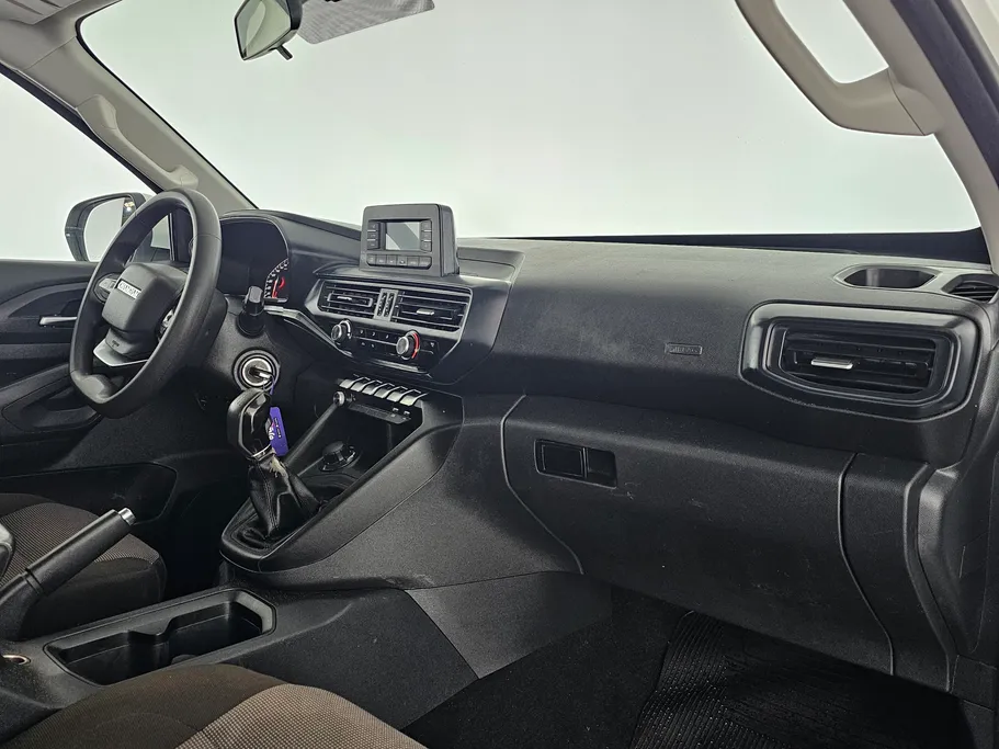 شانجان هنتر أوميغا 2023 