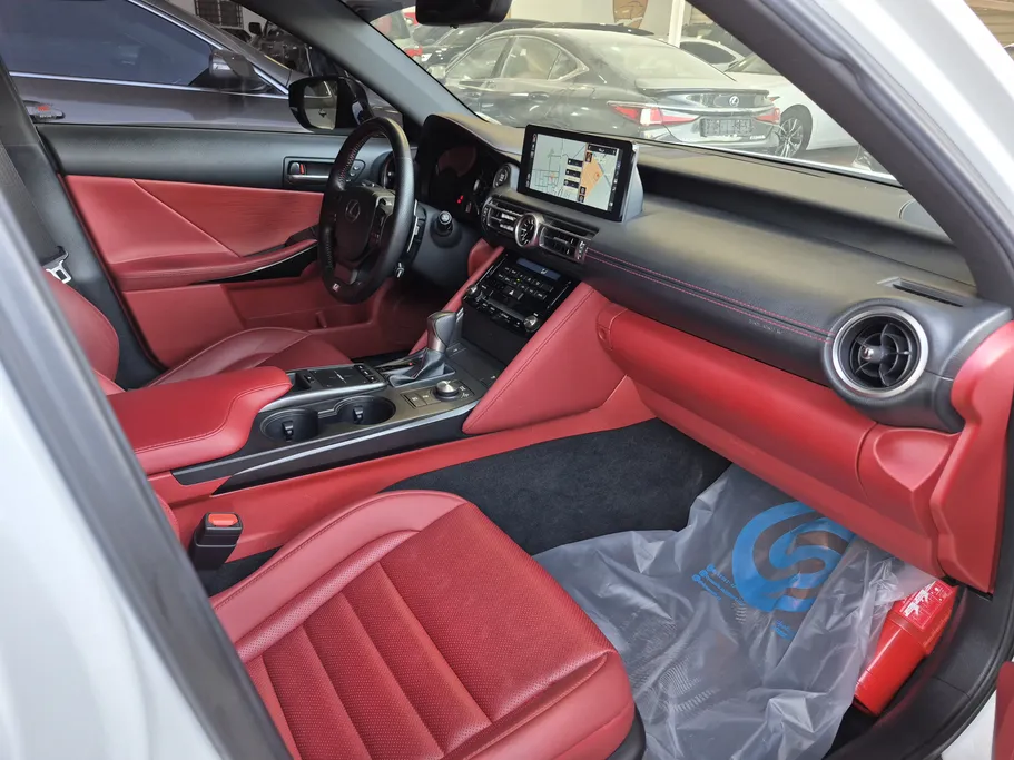 لكزس IS 350 F Sport 2021 